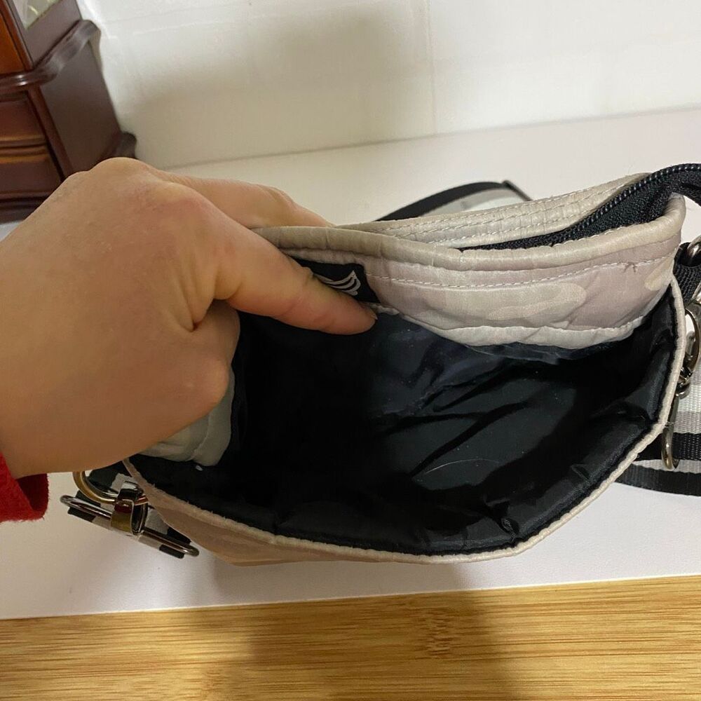 Think Rolyn Crossbody Bag - Picture 5 of 10